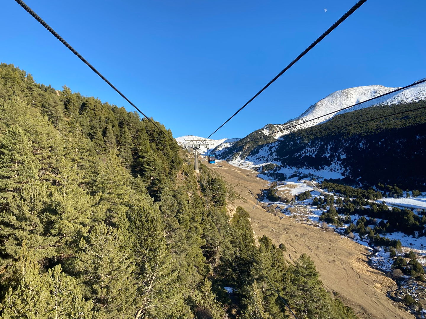 Encamp cablecar - ascent