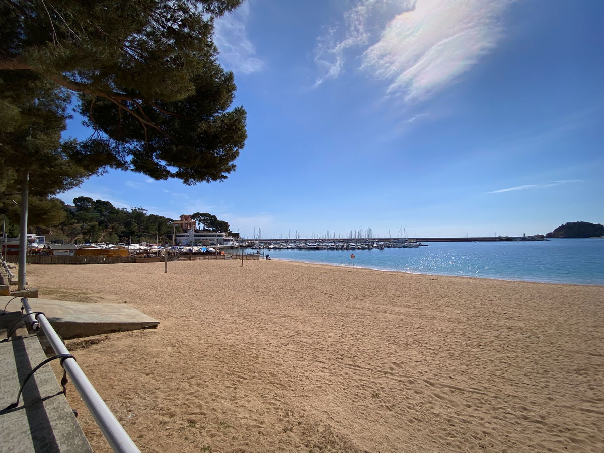Sant feliu de guixols beach